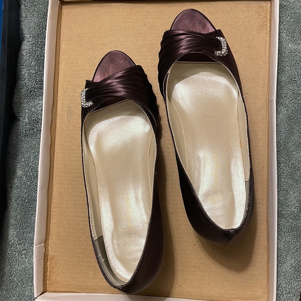 Michael Angelo designer brown satin shoes with glitter hardware.